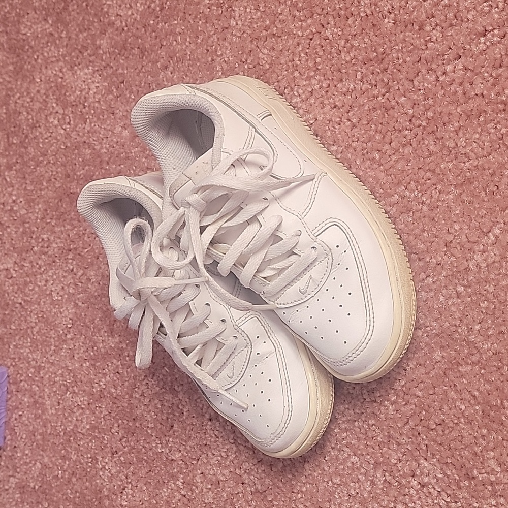kids nike shoes